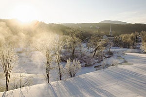 Ski East 1204 EARLY BIRD Some of Stowe's best runs aren't even on the trail map, but if you want to beat the locals, you'll have to rise before the sun-and know…