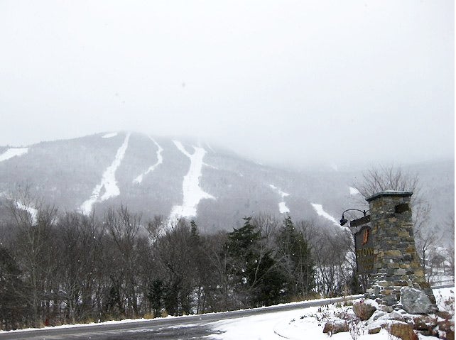 Stowe, VT The snow has started to stick at Stowe. Stowe opens on Nov. 25. For more information, go to: stowe.com Don’t see your resort in here? Email us a…