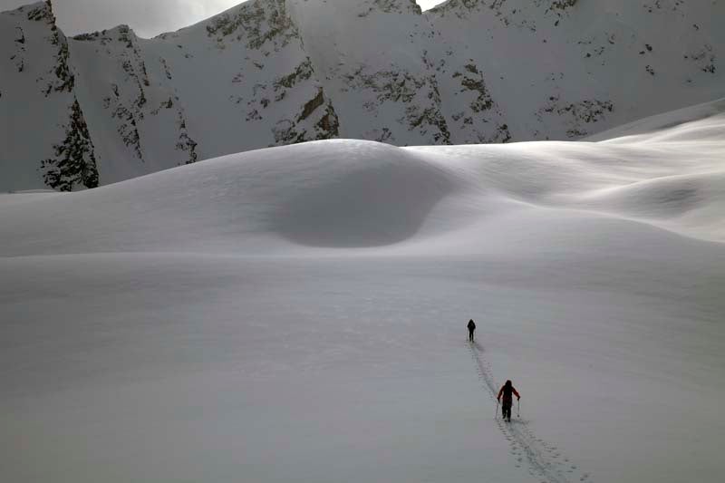 Valdez, AK Paul Kimbrough makes it look easy on a steep shot in the Iguana Back region. Here's a steep skiing tip from Paul: