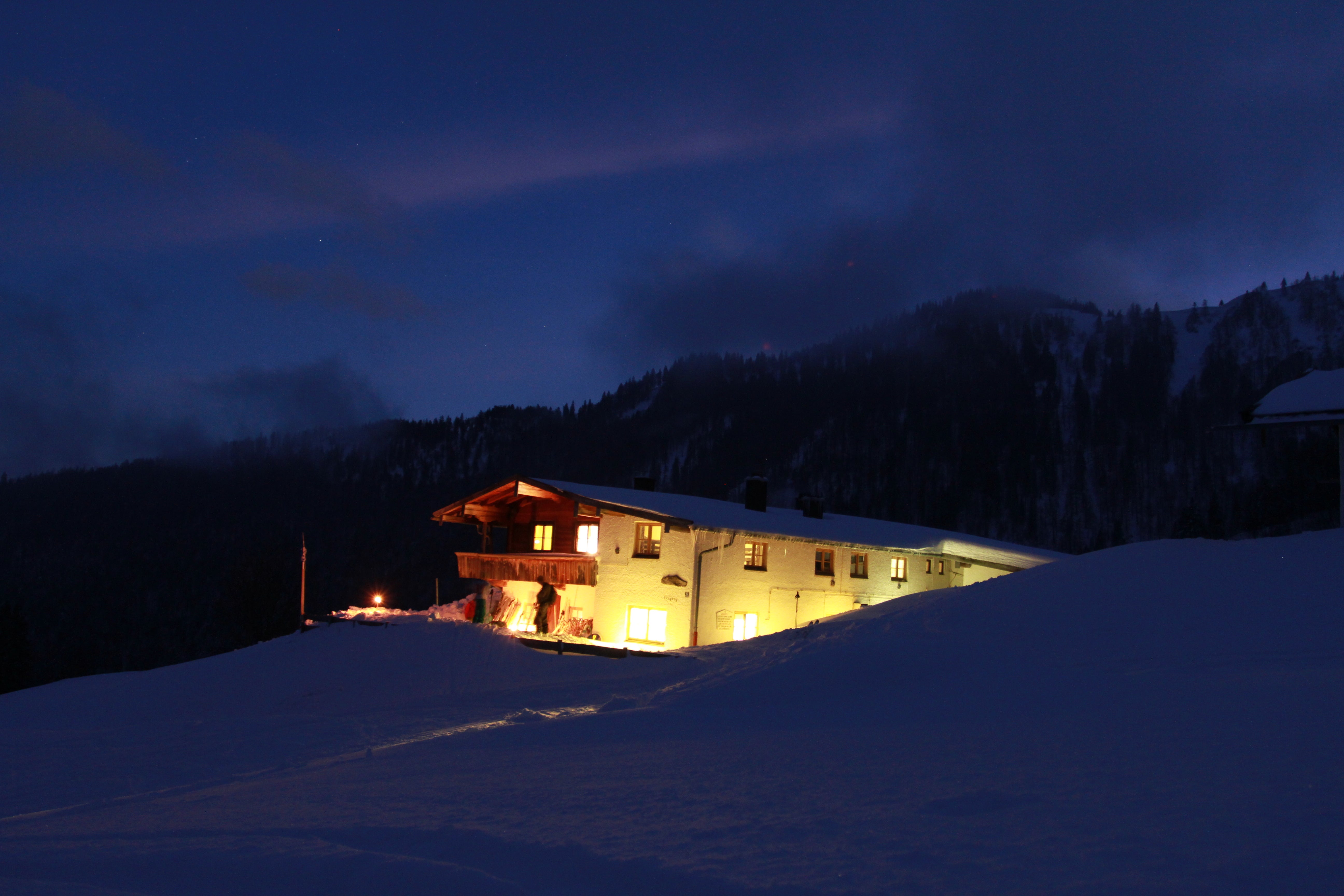 Wuhrsteinalm Last week, Dynafit took a group of international journalists, including myself, on a two-day trip in southern Germany to show off the new 2012/2013…