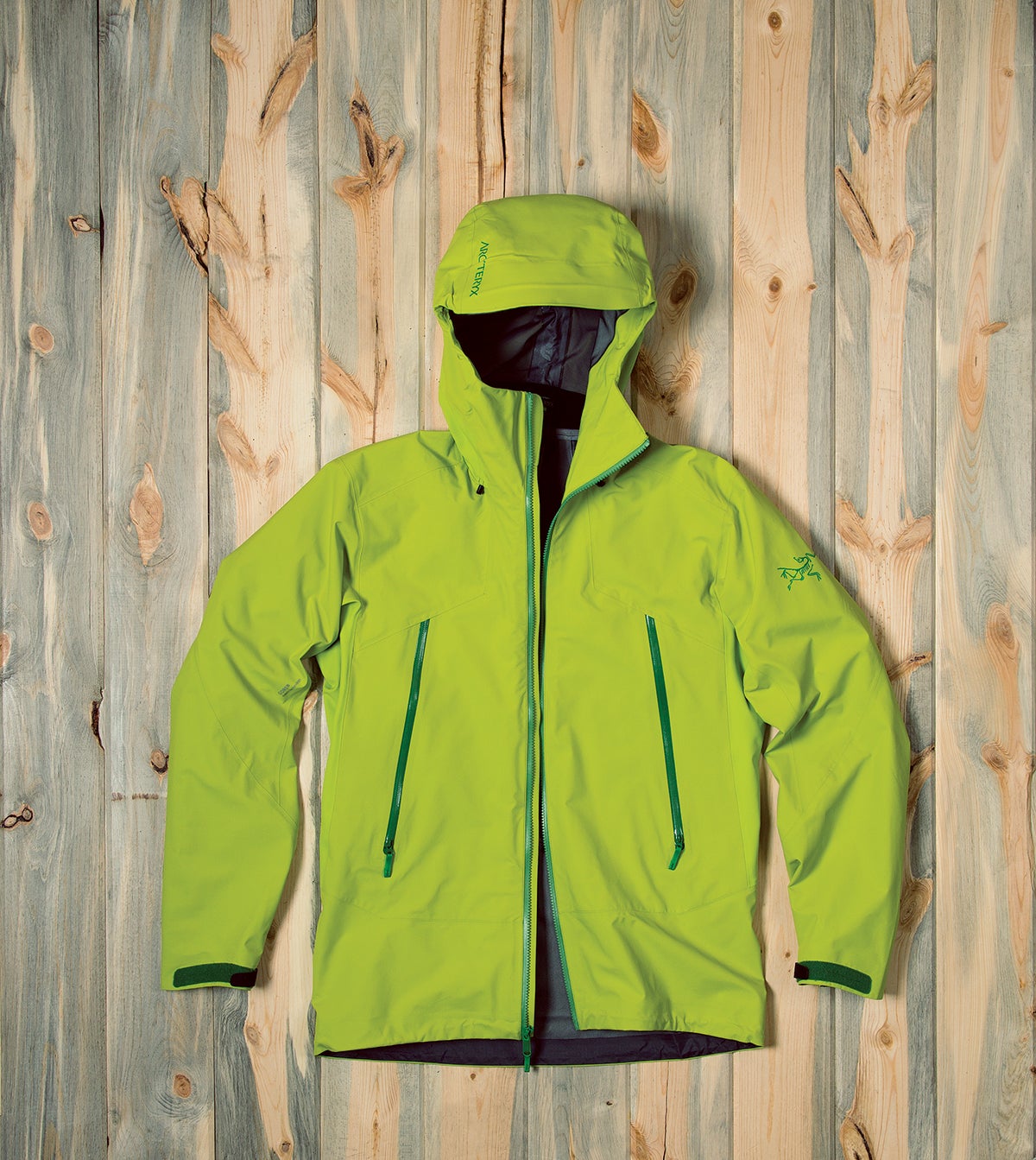 ARC’TERYX LITHIC COMP JACKET By using a waterproof Gore-Tex laminate in
key areas—hood, shoulders, arms, chest, and waist—and a breathable softshell in others— underarms and…