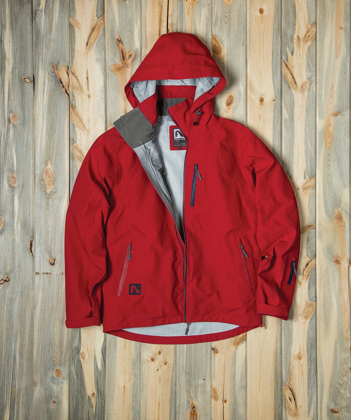 FLYLOW LAB COAT 2.0 You still get the hallmarks of Flylow’s original Lab Coat: massive pit zips, bombproof durability, helmet-compatible hood, removable powder skirt,…