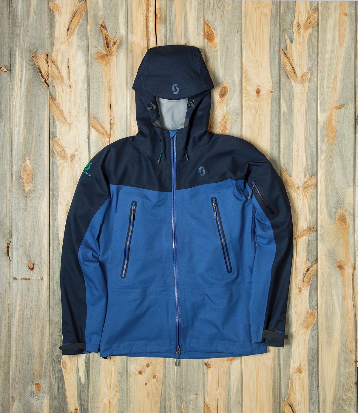 SCOTT SOLUTE JACKET Part of Scott’s Mountain Collection, the Solute is intended for technical pursuits in high places. This three-layer hardshell is waterproof and…