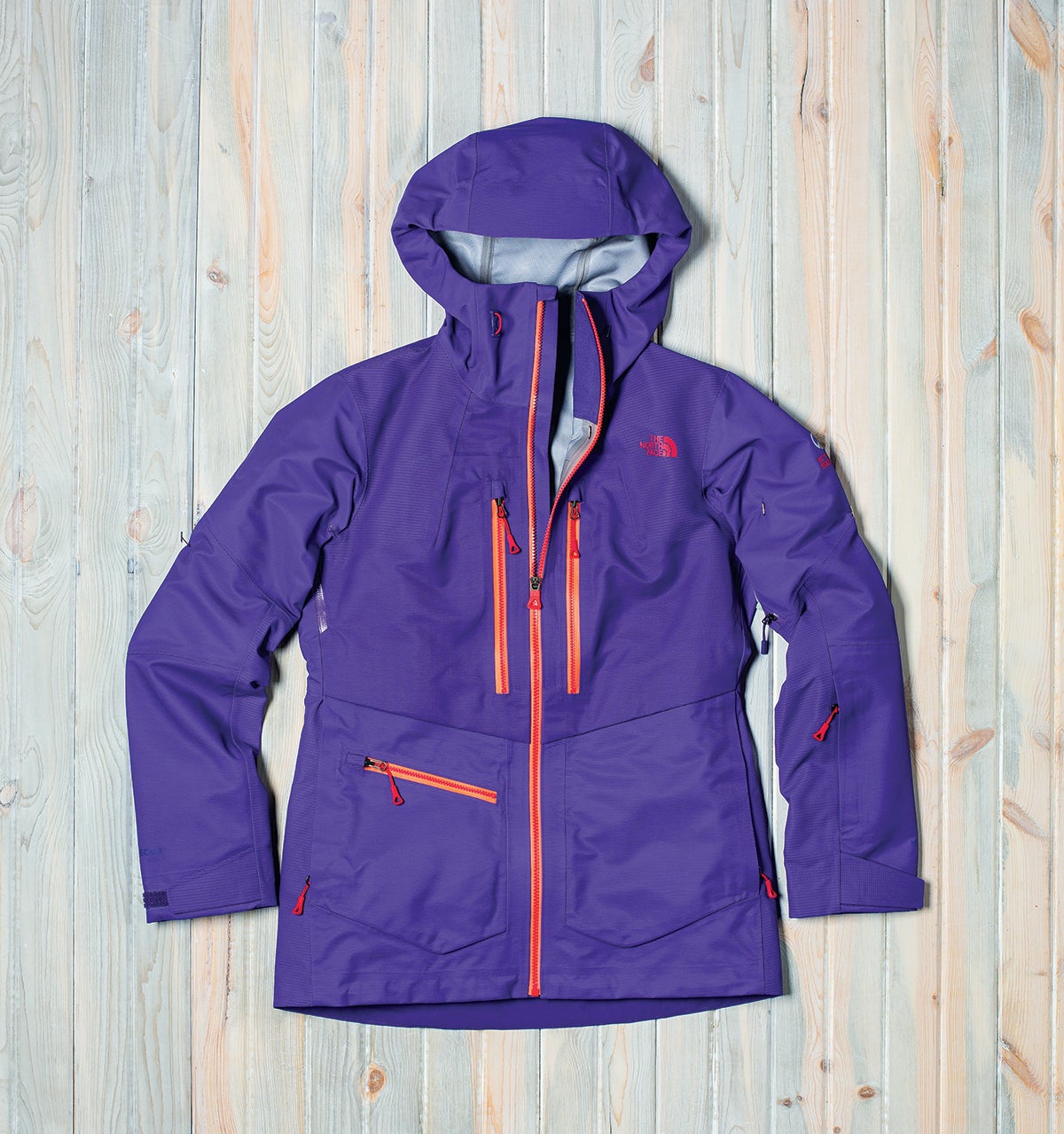 THE NORTH FACE FUSE BRIGANDINE JACKET The Brigandine is a piece of mountain armor that puts the “hard” in hardshell. A long silhouette keeps your butt warm and dry. Stash-o-holics will…