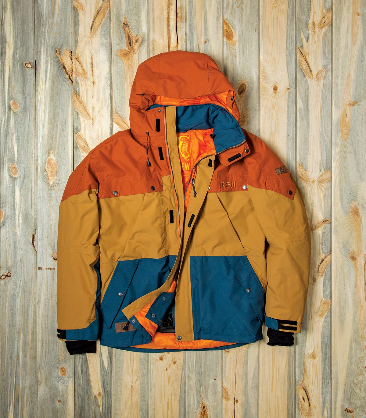 TREW HUNTER JACKET Historically a maker of shells, Trew expands into insulated jackets this season with the Hunter. Highly waterproof and breathable, the Hunter relies…