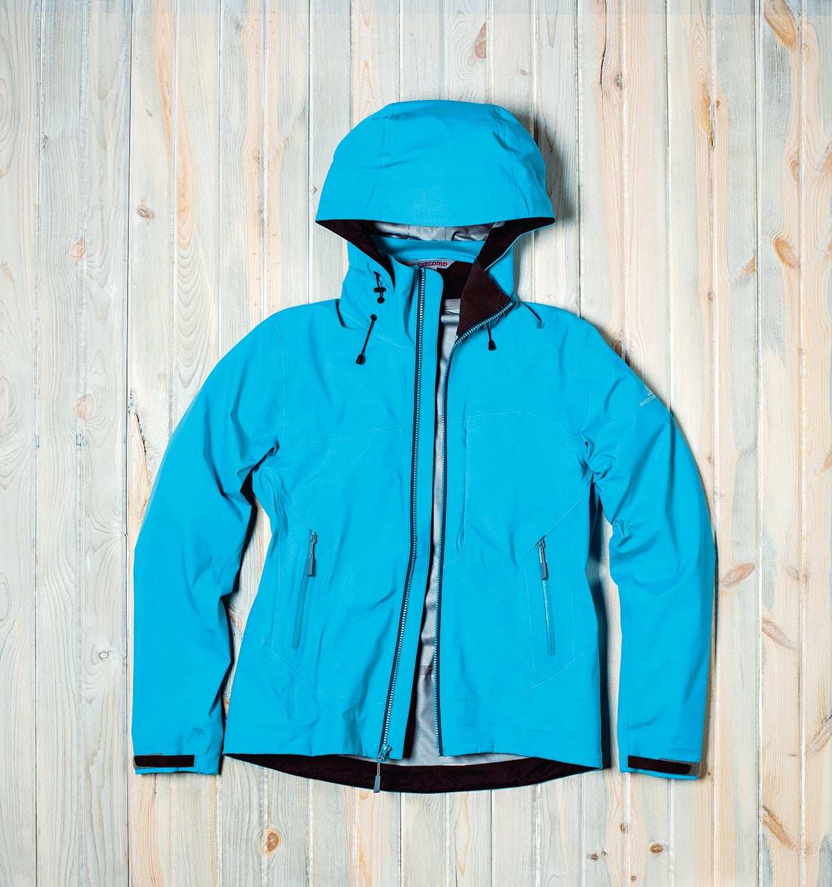 WESTCOMB BOLT JACKET Weight conscious—with your jacket, that is? Constructed with Polartec NeoShell, one of
the lightest waterproof-breathable membranes around, the Bolt…