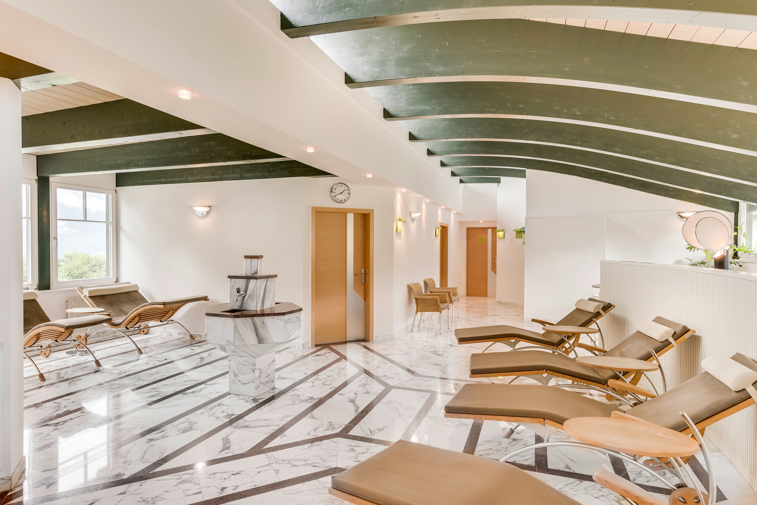 Austria_Tourism_SPO_Park Igls_Innsbruck_Tyrol_Austria_Health_retreat_Modern_Mayr_Medicine_Hotel_Medical_Department_Relax_Area_16(c) Park igls Austria None