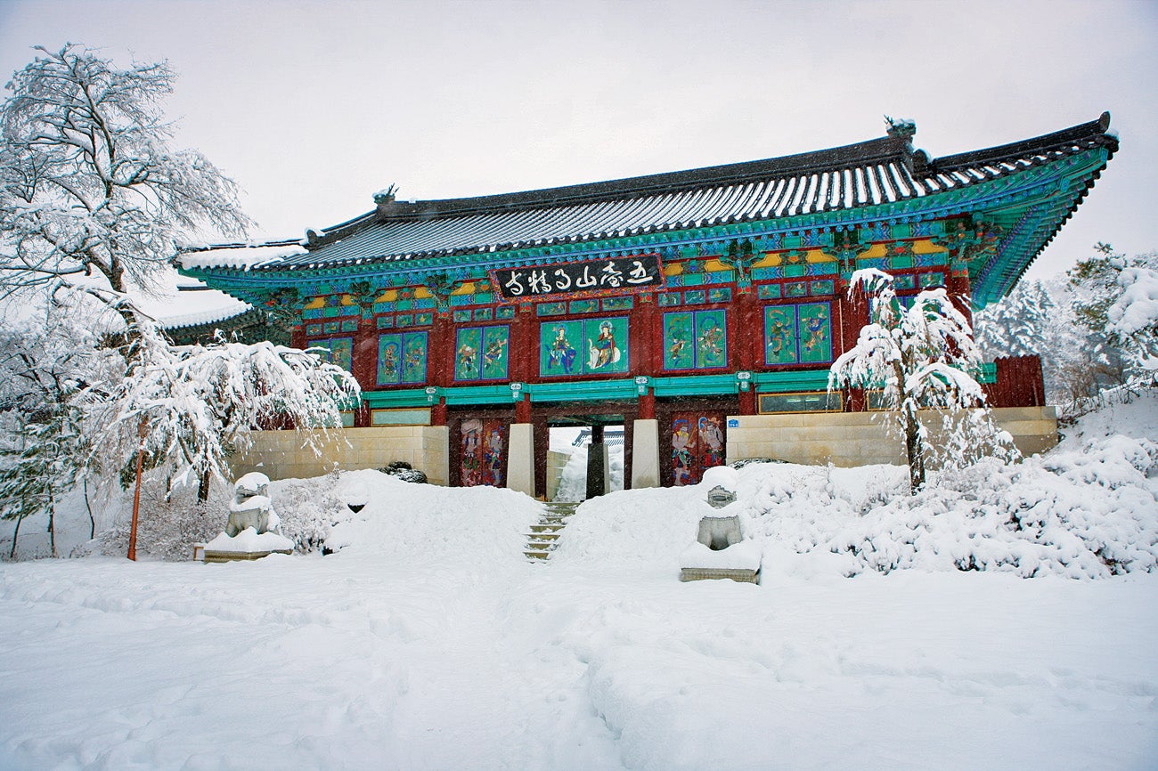 SKI0118_OLY1_WoljeongsaTemple Woljeongsa is one of the traditional Buddhist temples in the Gangwon province, where PyeongChang is located. It was built in the year 643, though…