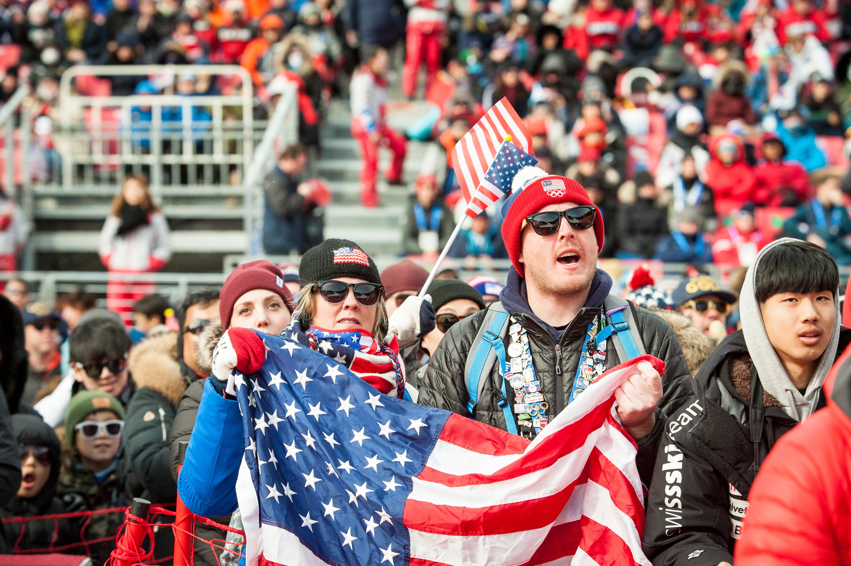 american-fans-for-cochran-siegle_mens-GS_crystal-sagan American fans cheer on Ryan Cochran-Siegle.