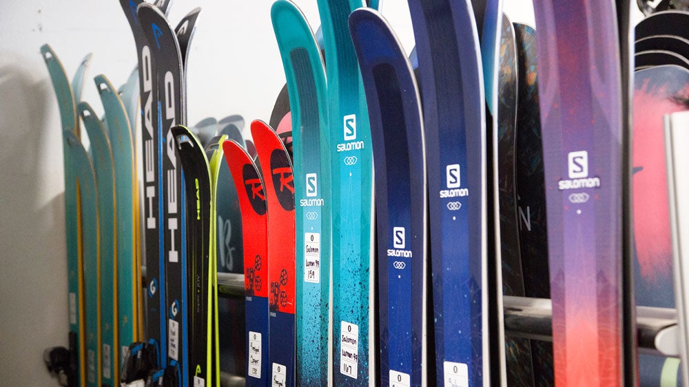2018-AimU-Intro-to-Skiing-0123 None