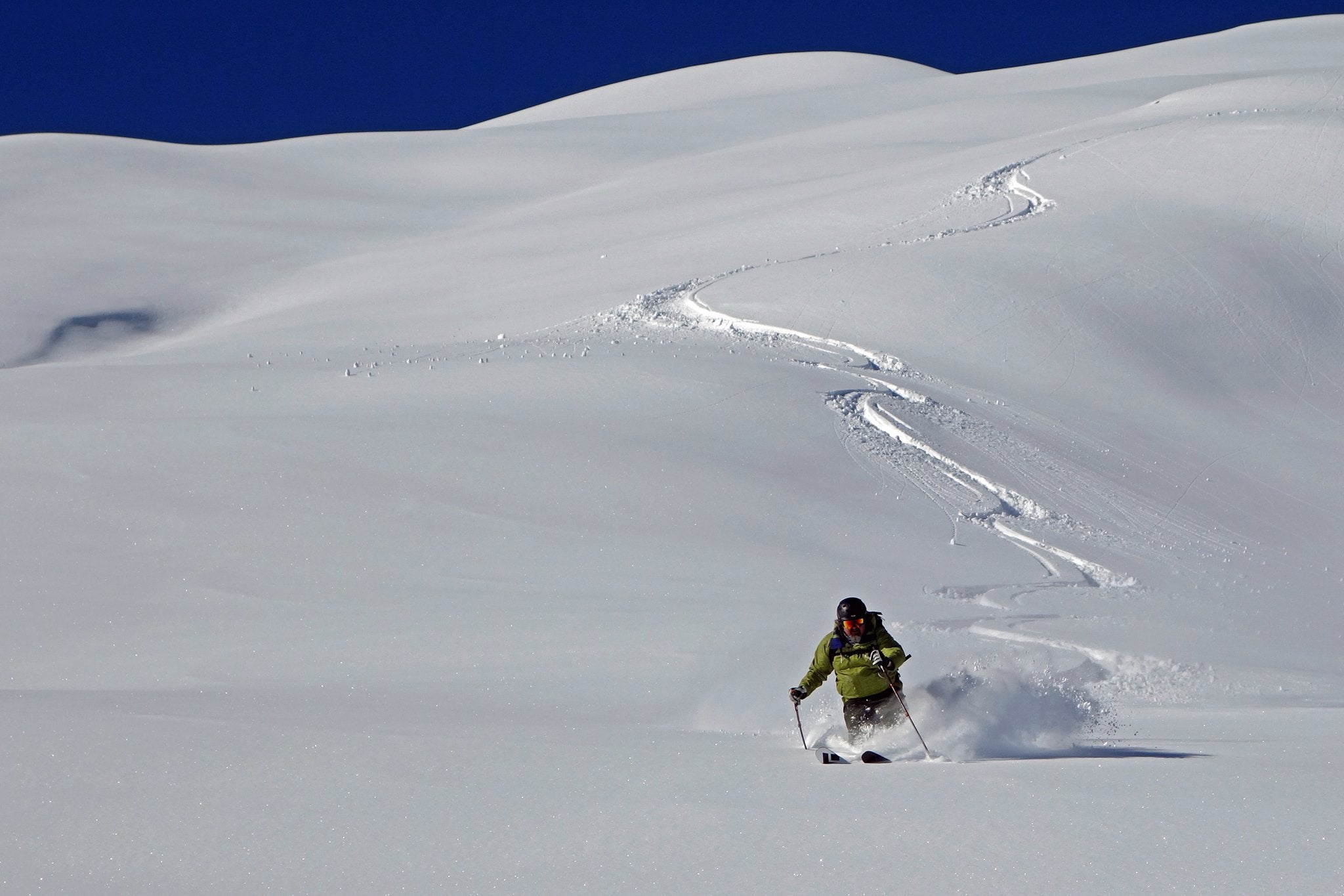 HannesOffPiste Hannes Schneider makes off-piste turns in Austria