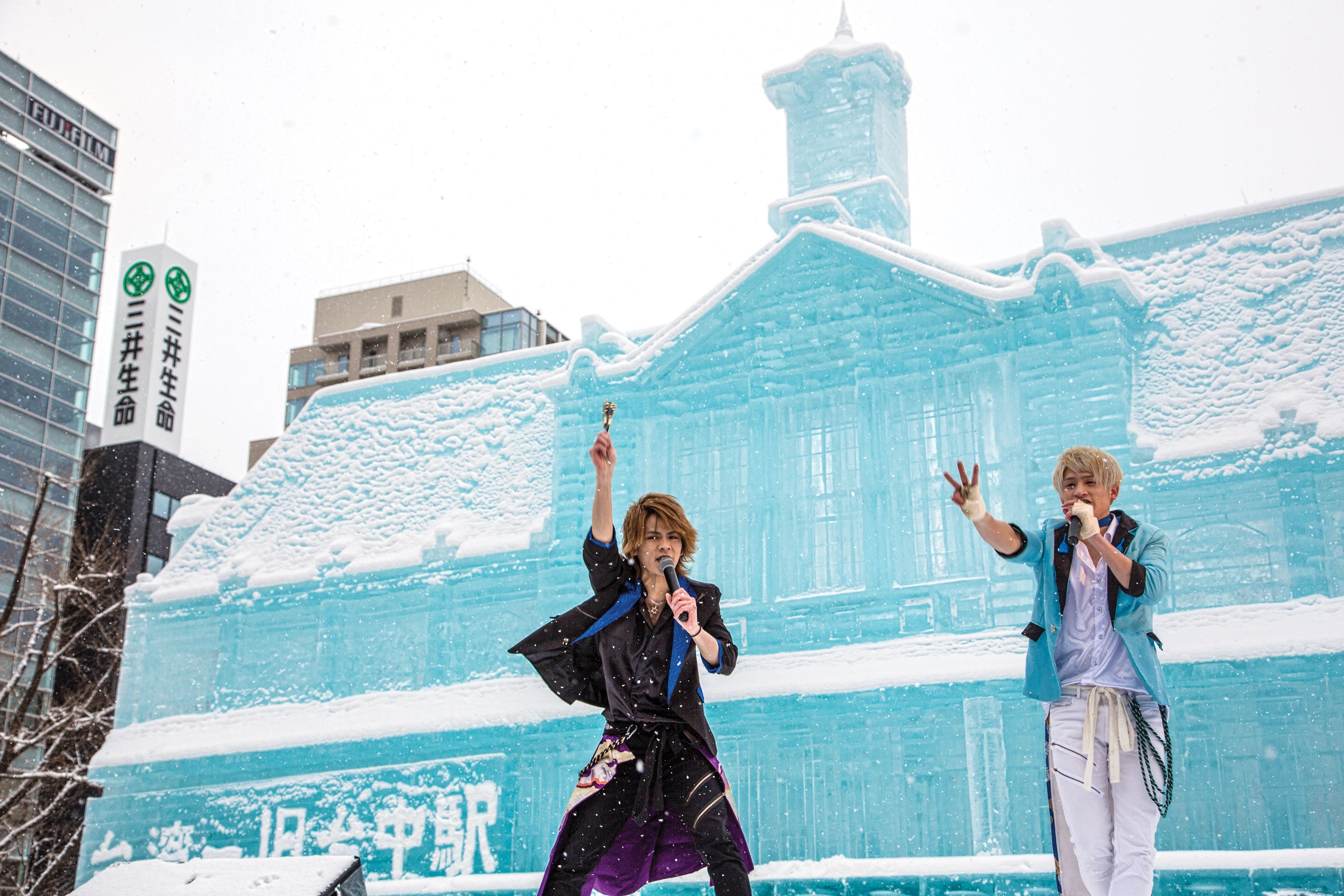 SKI1118-Japan-SaporroIceFest-1 J-Pop in front of an ice sculpture