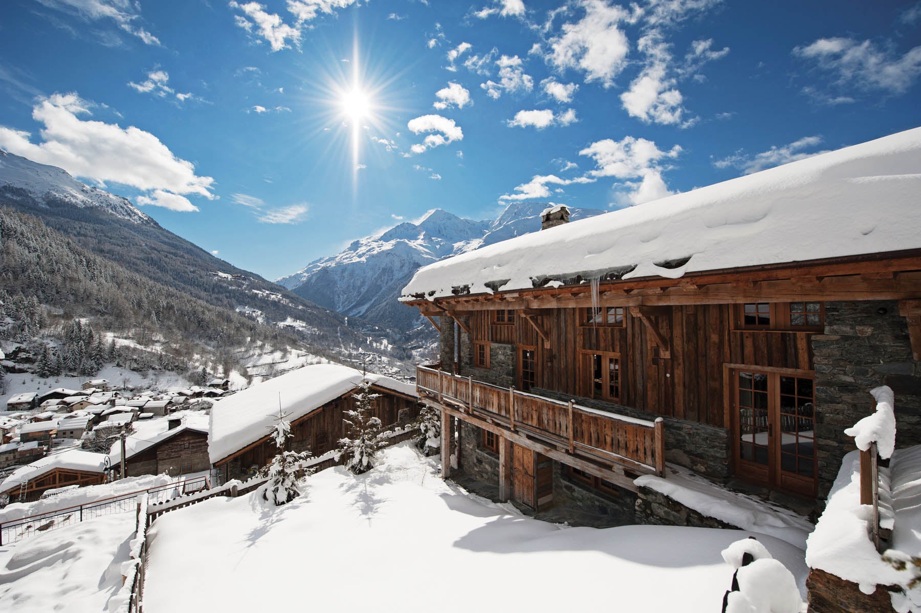 SKI1218-ELE02-CPExterior13-016-v2 Eleven Experience’s Chalet Pelerin is tucked up into the quaint farming village of Le Miroir, in the southeastern Savoie region.