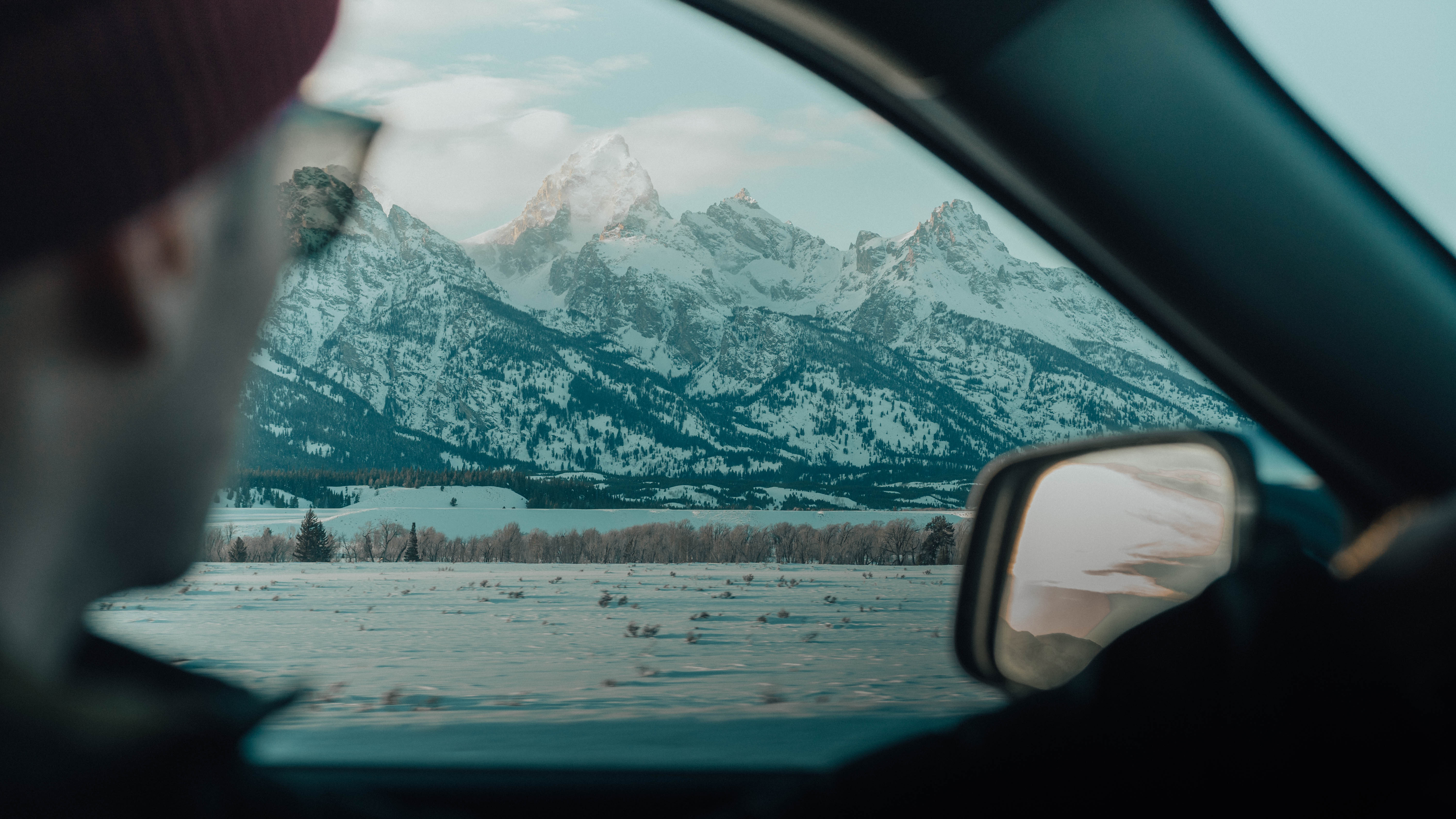 DSC09043 Tetons in the car window