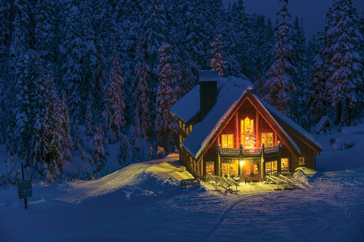 SKI0120-IND-04-BAKER Mt. Bakers mid-mountain lodge