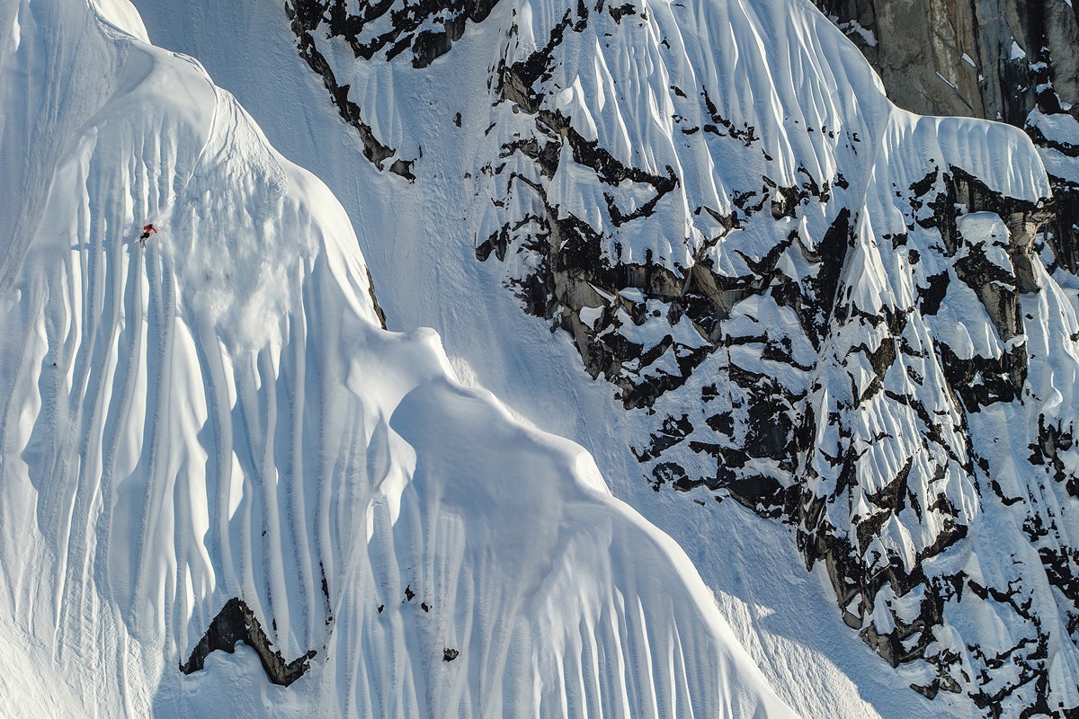 2013 Focus: Neacola Mountains, Alaska Sage Cattabriga-Alosa skies a puckering line in the Neacola Mountains, Alaska