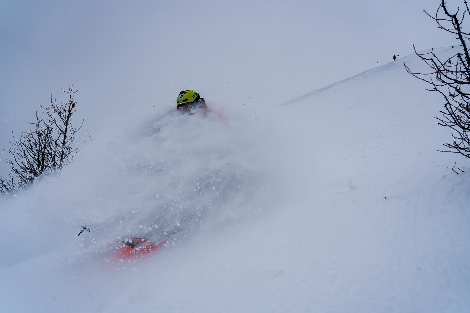 BUR08371 Pow skiing at Lake Louise