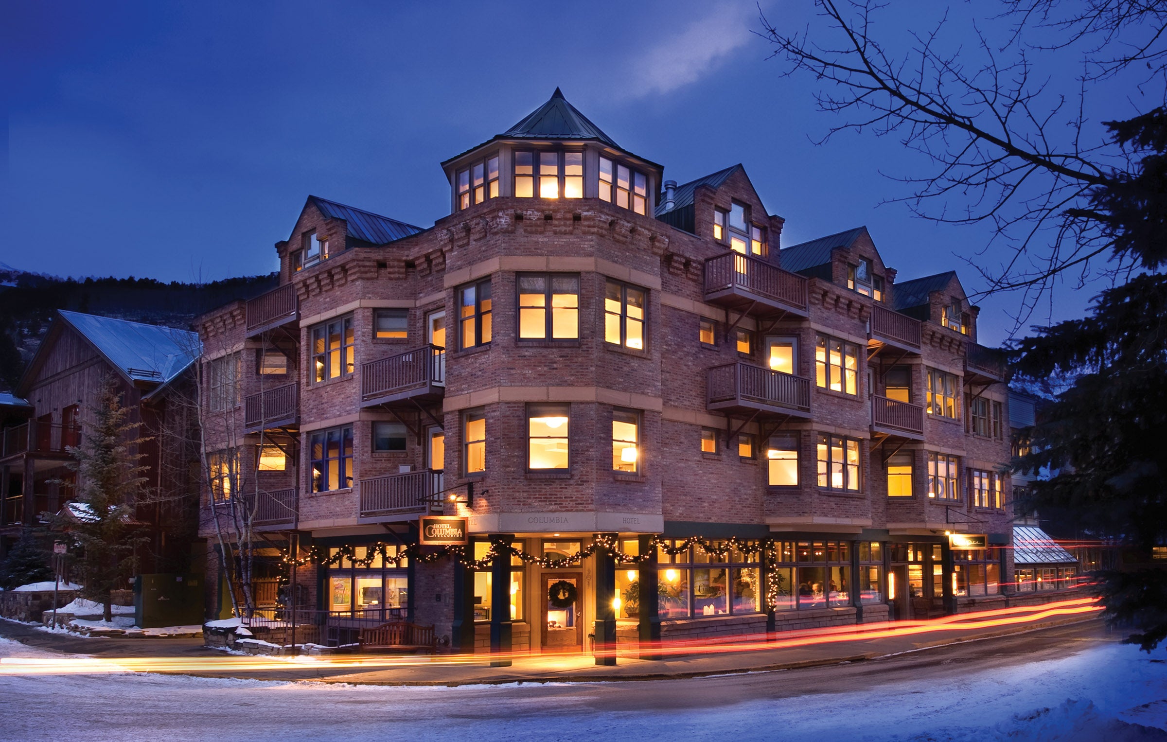 SKI1220-EC7-TownLodging-HotelColumbiaExterior Telluride lodging: Hotel Columbia