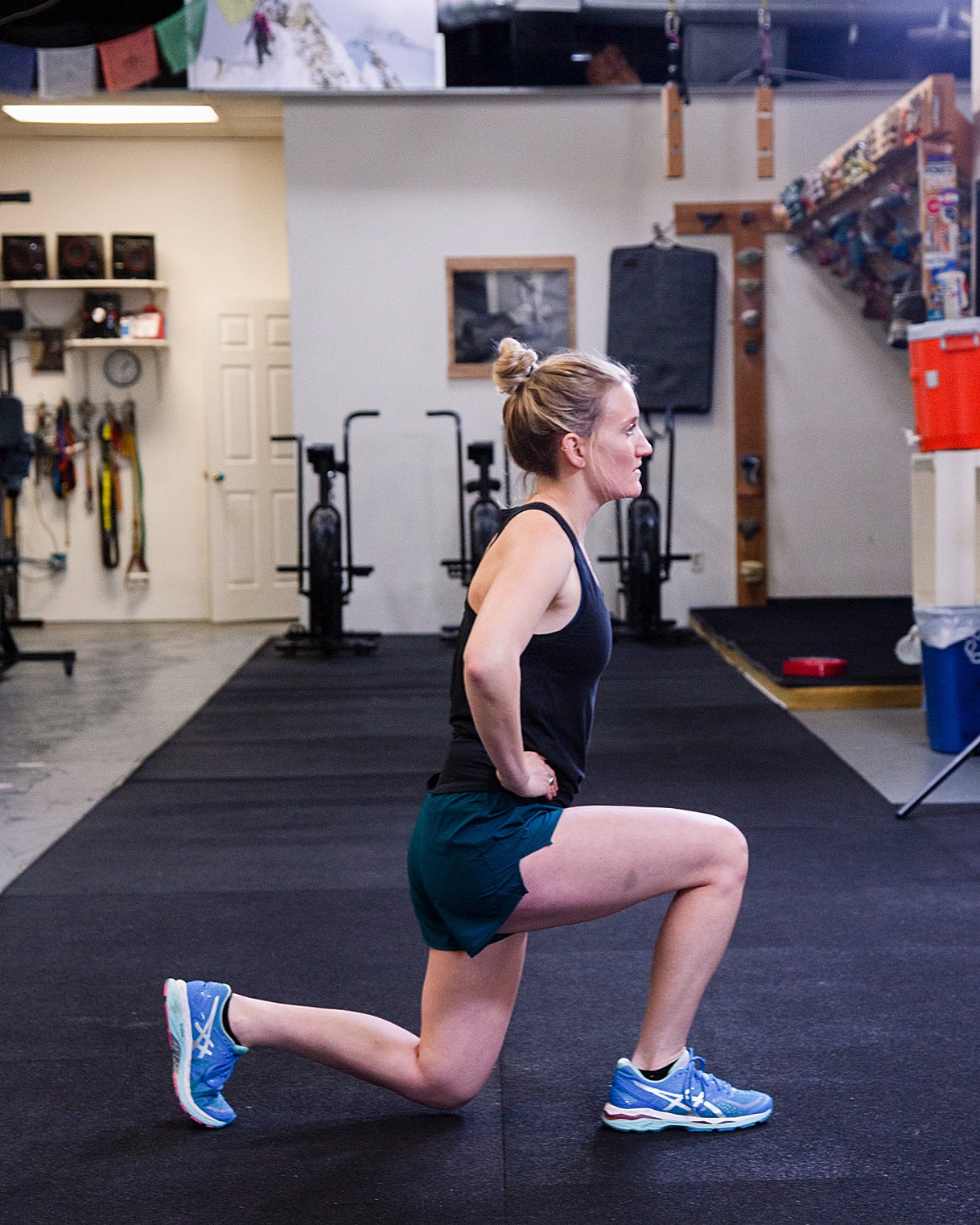 alternating-lunge-progression-066 Strength training move for skiers: alternating lunges