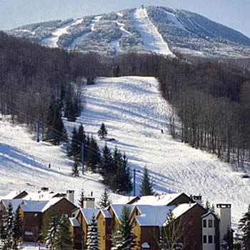 Kick-Turn #2 STEP 2: BALANCEShift all of your weight onto your uphill ski so your downhill ski is free to move. Continue to look down the fall line. Good balance…