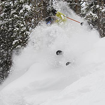 Jackets Sept 2005 Obermeyer Hunter Component Jacket: Whether hunting for fresh tracks, extreme steeps or a cold aprés pitcher, this jacket's game. The fully taped,…