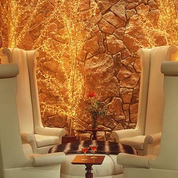 Winter Lobby Touch the Sky PackagePackage includes: Deluxe accommodations for two and complimentary ValetParking.Price ranging from: $149 per night.Details: 3…