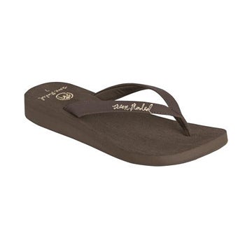 Ocean Minded Women's Siren Sandal Ahhh...The Ocean Minded Women's Siren Sandals lull your feet into a deep state of relaxation. The eco-friendly peeps at Ocean Minded used a…