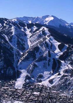 Whistler Blackcomb, British Columbia.The cable seen running across the valley. None