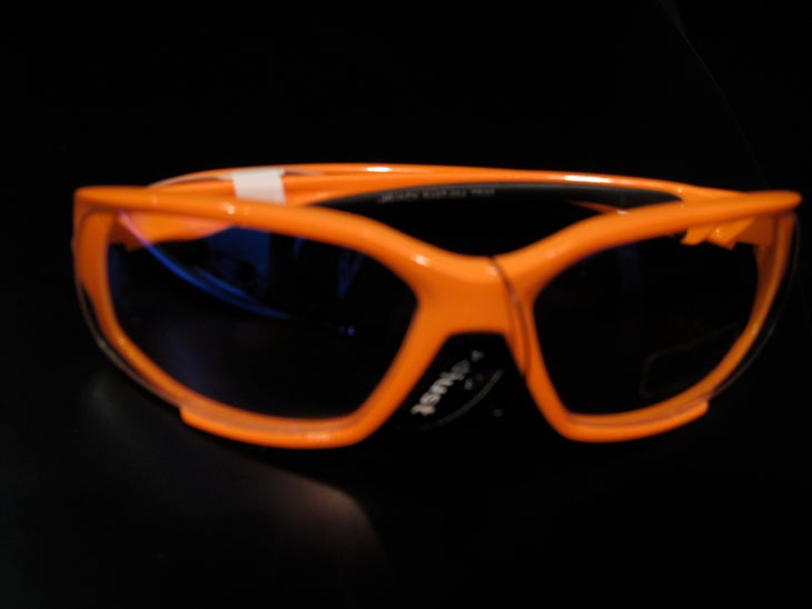 OR: Ryders Hijack Glasses Vancouver-based Ryders Eyewear is known for making performance sunglasses at a value price. These brand new for next fall Hijacks come with a bright…