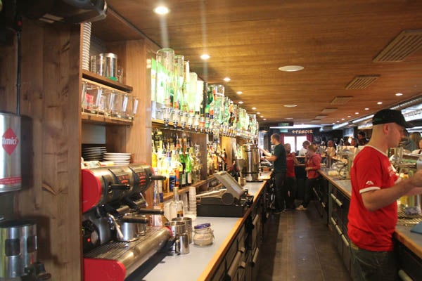 5. The Pub Mont Fort The Pub Mont Fort might just be the best apres ski bar in the world. Located right near the base of the Medran gondola in the Verbier village, it has…