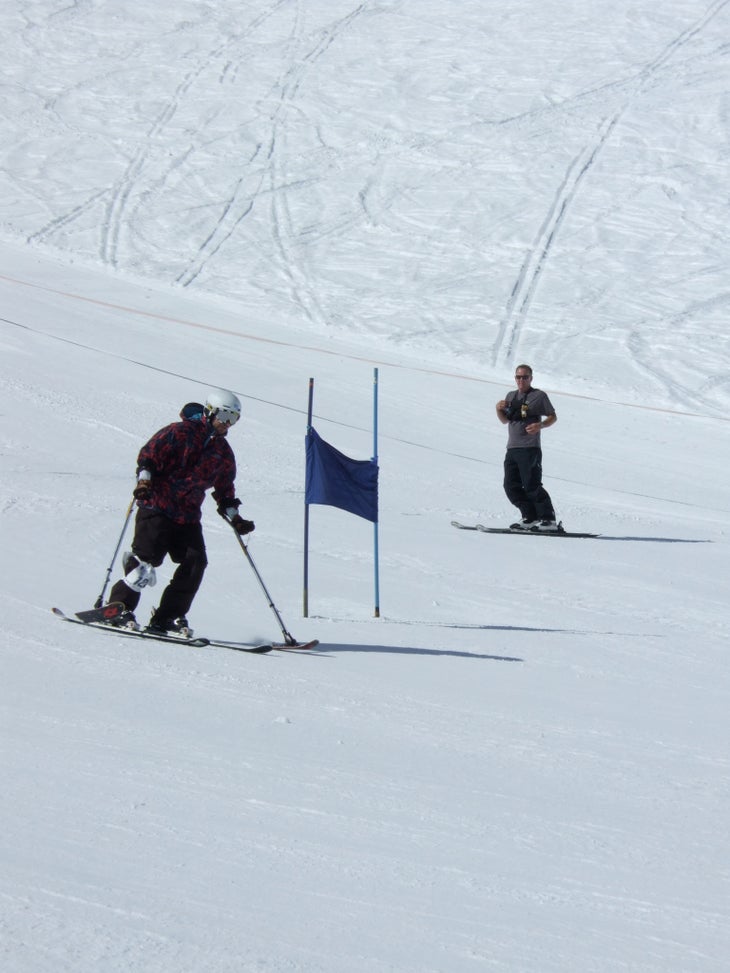 Calling on Friends Wallace runs gates during a Disable Sports USA-Far West event.The High Five Foundation’s newest partnership is with the family of the late freeskier…