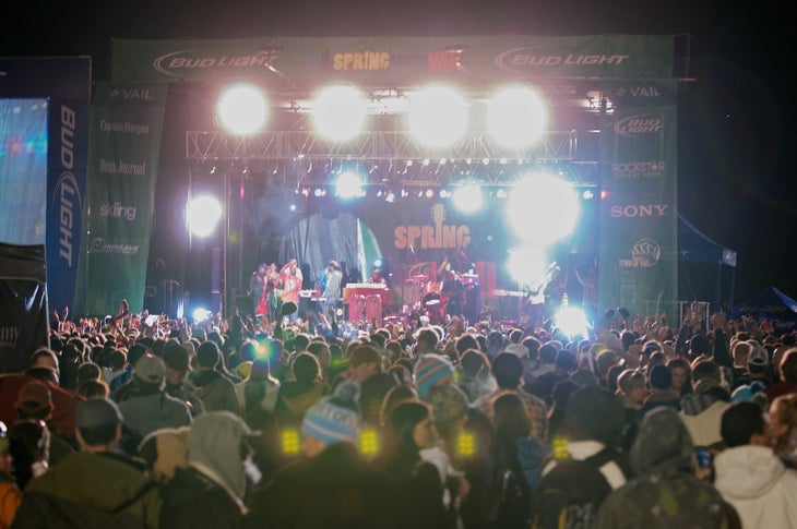 SBTV: WyClef WyClef and his full band on stage at the Spring Back to Vail festival.