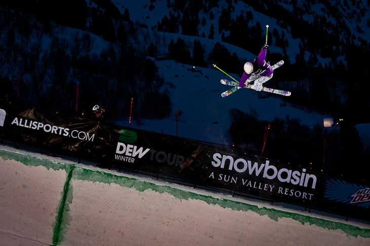 Brita Sigourney Wins Women's Pipe Despite a big crash in her second run, relative newby Brita Sigourney topped the pipe podium, followed by Devin Logan, who also got second in…