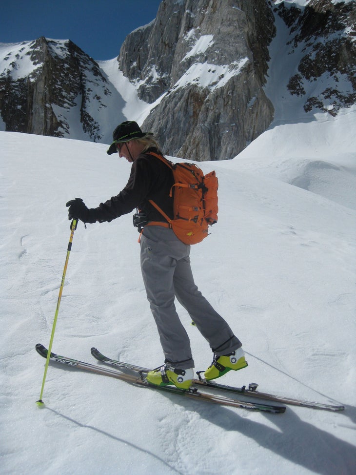 Step One Get to the switchback in your skin track. Both of your skis should still be facing in the same direction.