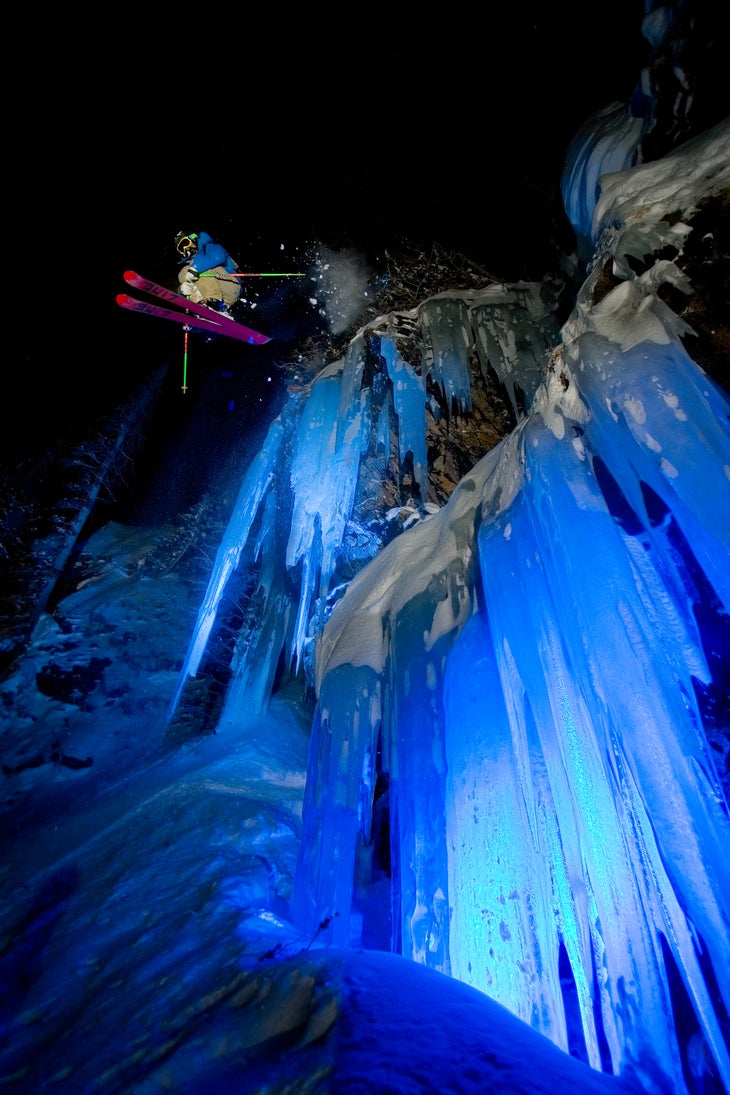 Steve Lloyd Steve Lloyd's use of natural and artificial light has won him awards around the world, and he's ranked one of the top 250 action sports photographers…