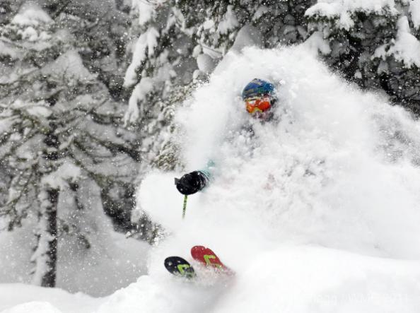 Squaw Valley: 733 inches None