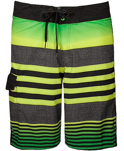 Billabong Reverse When it comes to boardies simpler is better. Design wise, these are super minimal, but they’re also water repellent, stretchy and made from recycled…