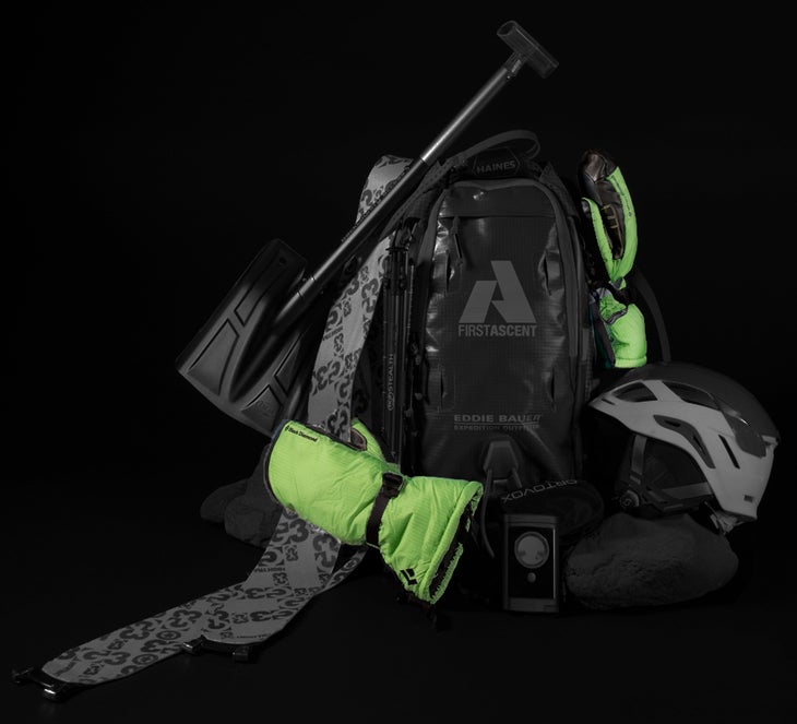 Black Diamond Super Light MittSuper Light MittIdeal for those ultrafrigid days or winter camping, the Super Light mitt swaddles your digits in toastiness. Even…
