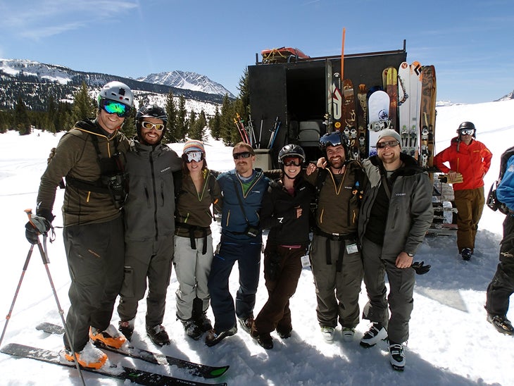 Group Photo All sporting our Voormi midlayers, we pose for an end-of-day photo.