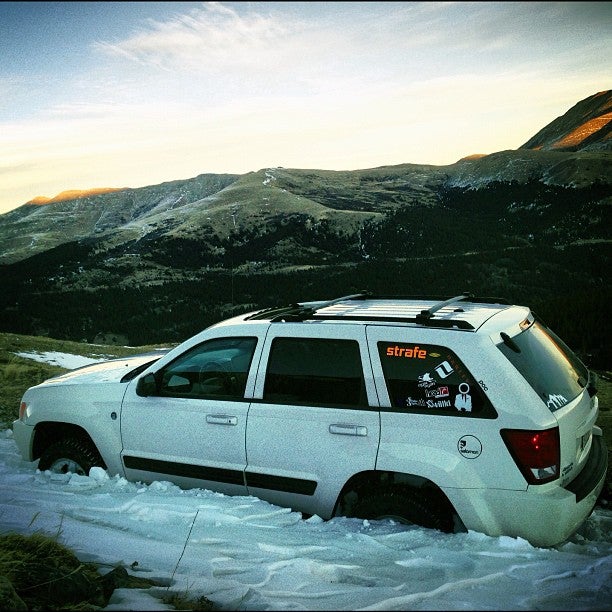 @mathieulesperance High alpine snow can have the same effect as quick sand, the more you move, the deeper you sink. Wonder if AAA takes calls out here.