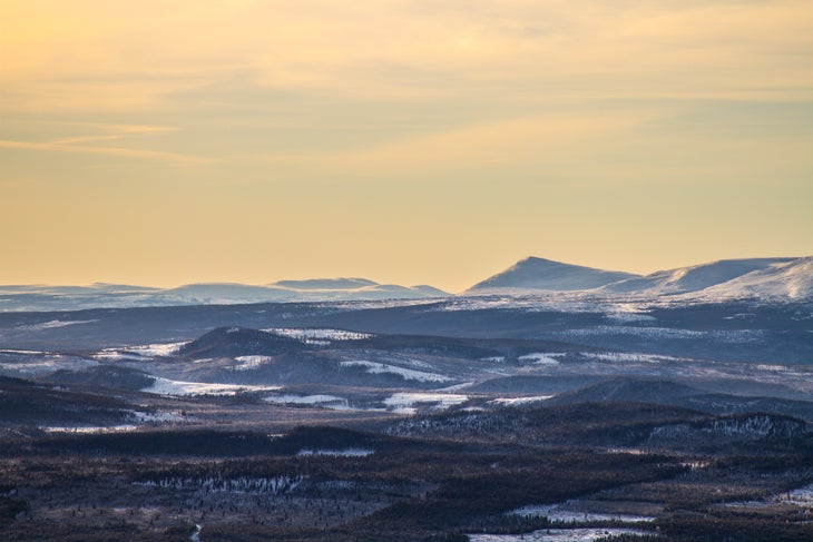 Swedish Vista Sonfjället National Park borders three ski resorts and gives refuge to local flora and fauna. It also provides impressive views for skiers and hikers…
