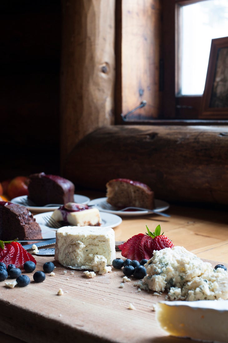 Raising The Bar A full spread of meat, cheese, fruit, homemade bread, and soup is simply commonplace at Skoki.