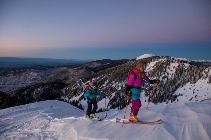 An Unlikely Duo Being two completely different types of skiers, Lynsey Dyer and Caroline Gleich really had no reason to collaborate. Lynsey skis mega lines in AK…