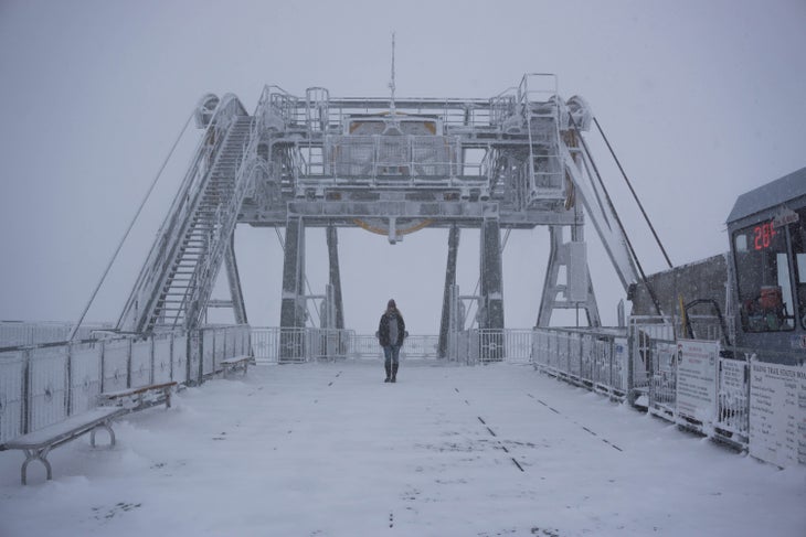 Snowpocalypse Typically when standing on a snow covered tram dock at Jackson Hole it means 100 people are rushing out to the top of Rendezvous Bowl. Today, in…