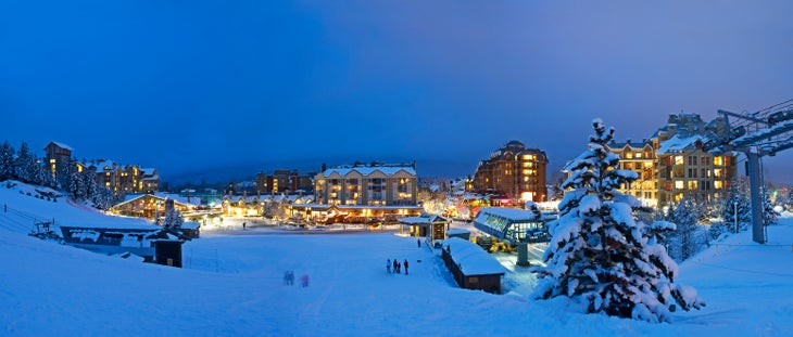 (Whistler)coWhistler_BlackcombDavidMcColm_Village-M172946pii None