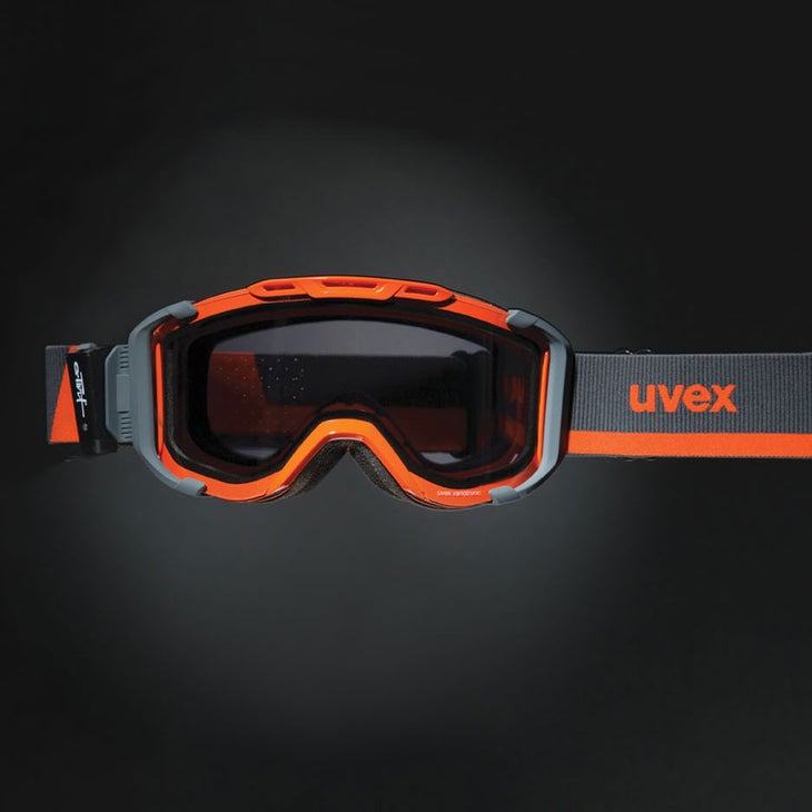 SKI_GearGuide_201718_Accessories_Uvex gear guide 2018 ski tech review uvex snowstrike vt review