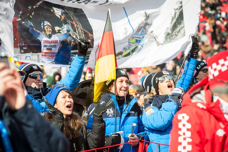 german-fans-linus-strasser_mens-GS_crystal-sagan German fans cheer for Linus Strasser.