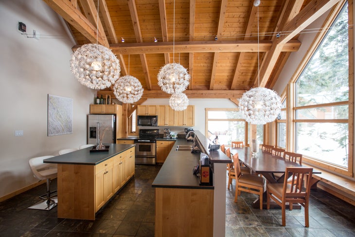 Inukshuk Lodge kitchen Inukshuk Lodge kitchen