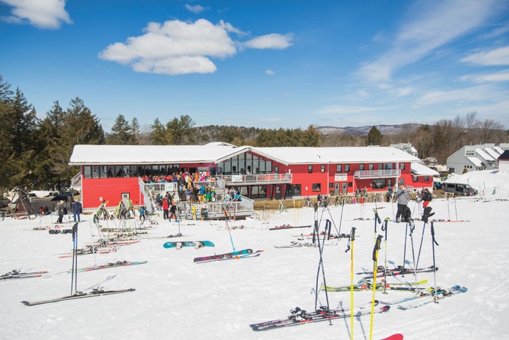 SKI1018-TRA4-MagicMtn-byJustinCash Updated base lodge at Magic Mountain