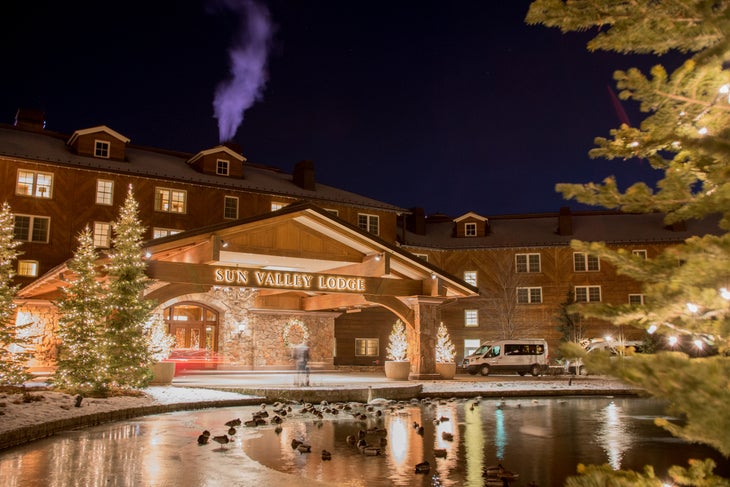 SunValley_Lodge_ExteriorHoliday Sun Valley Lodge